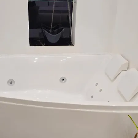 Palmhouse Salerno Con Jacuzzi Apartamento Exterior foto